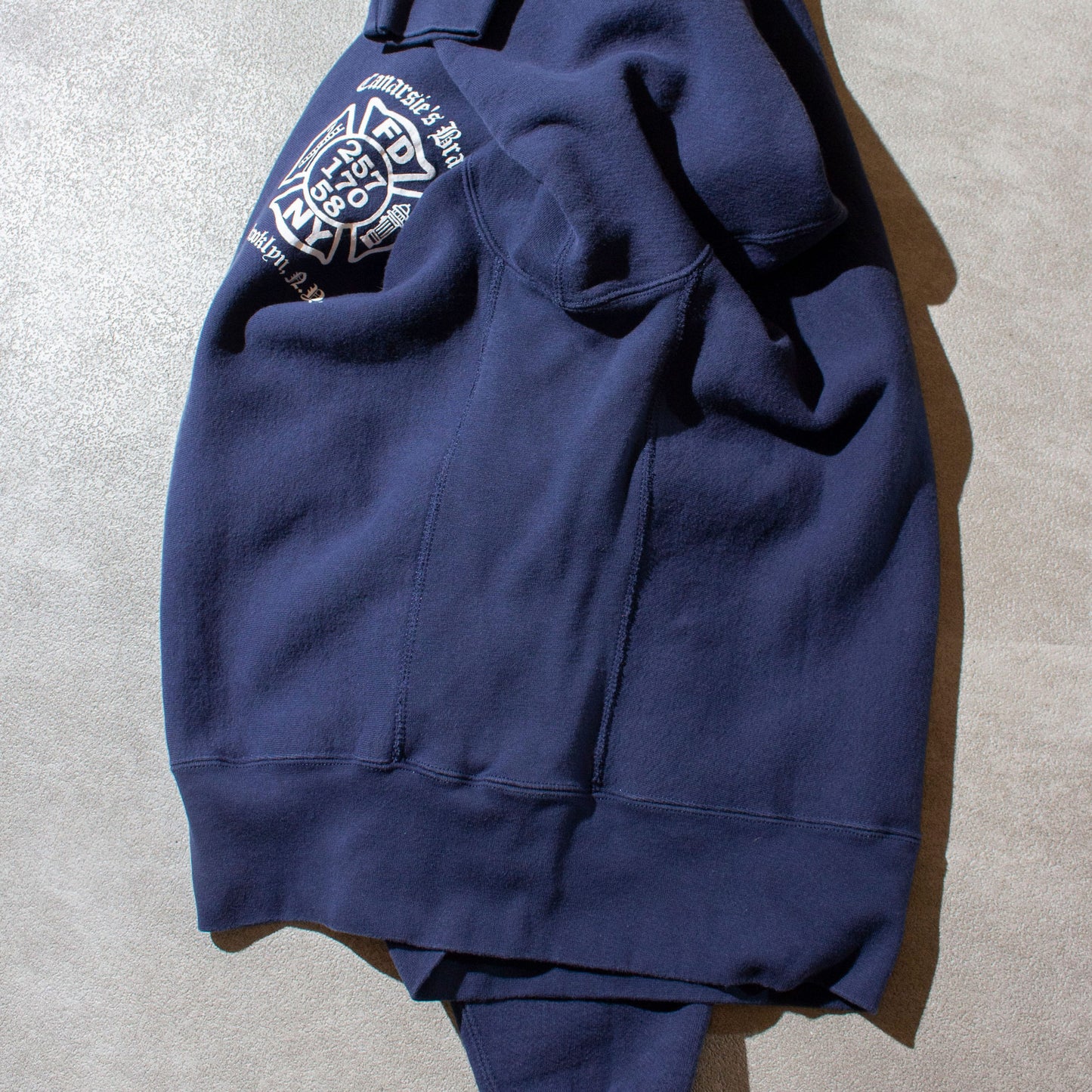 "CROSS GRAIN" Crewneck Sweat
