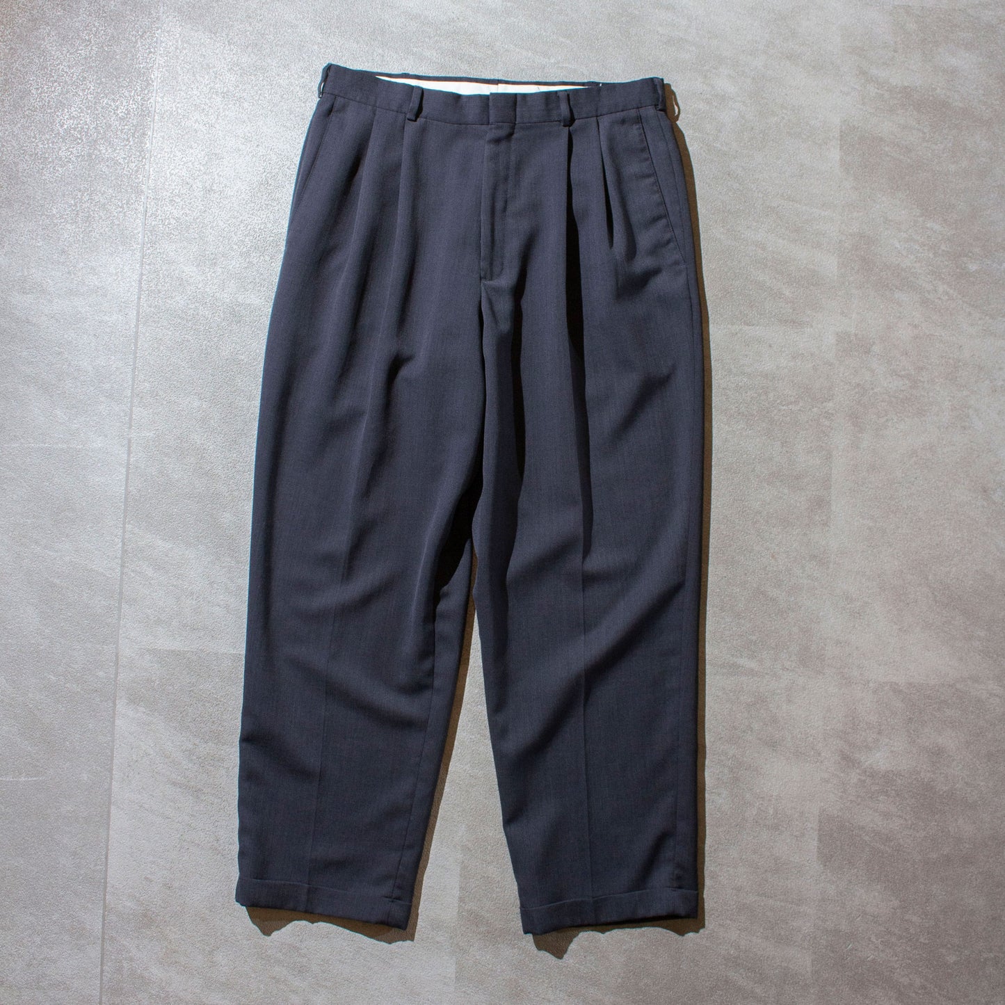 2tuck Wide Tapered Slacks / Charcoal Gray