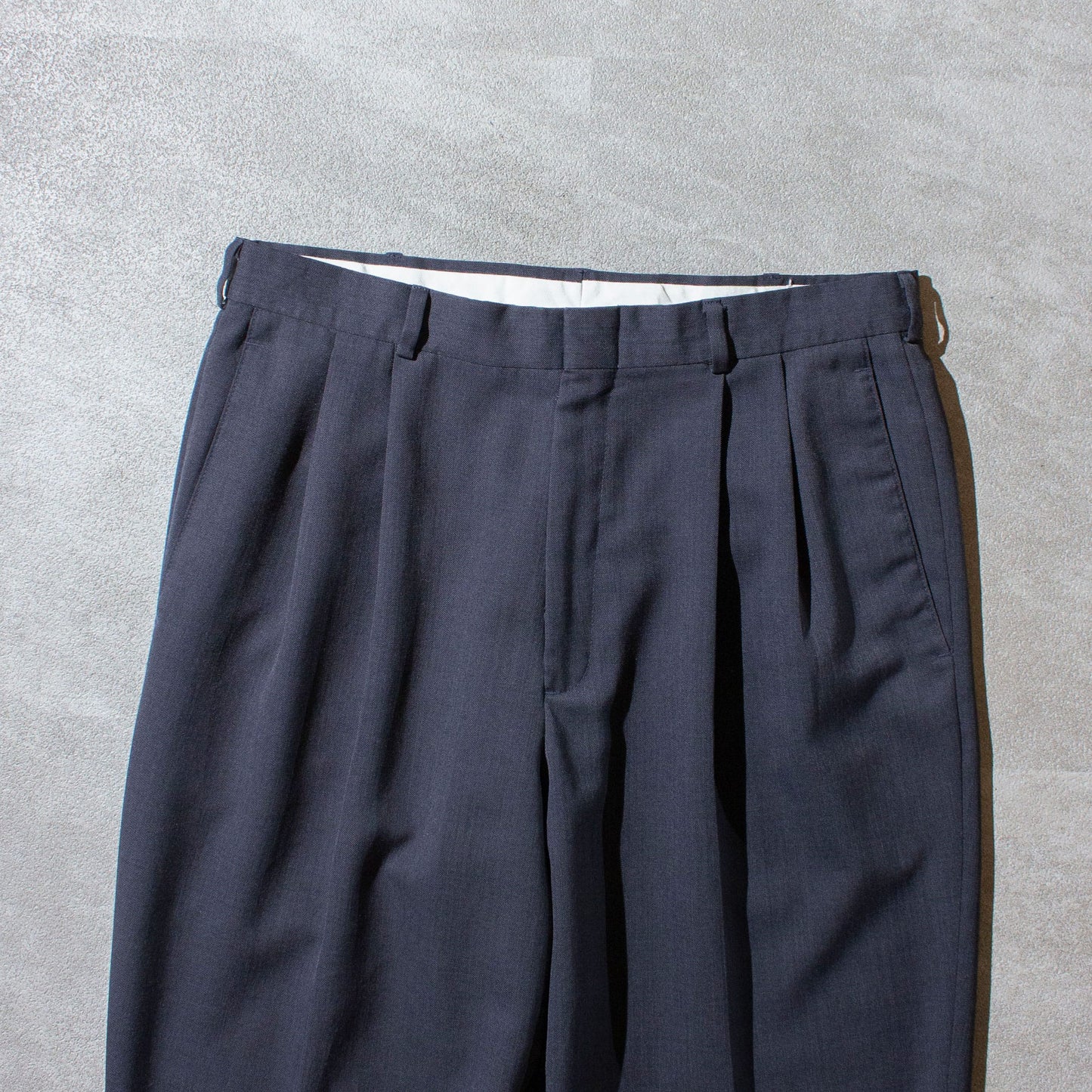 2tuck Wide Tapered Slacks / Charcoal Gray
