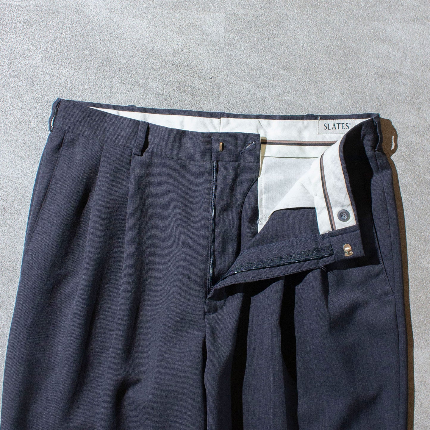 2tuck Wide Tapered Slacks / Charcoal Gray
