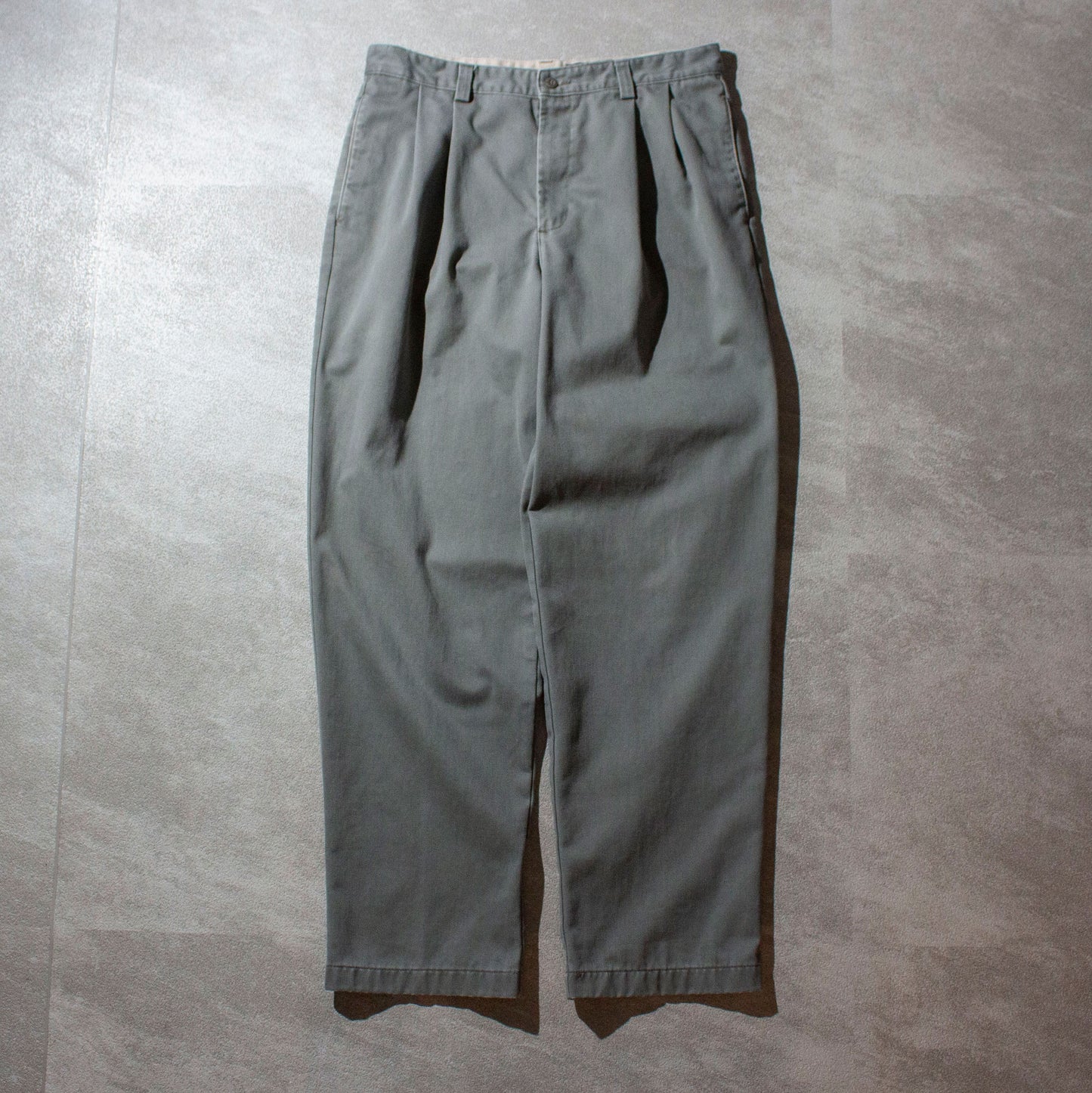 2Tucks Relaxed-fit Chino pants