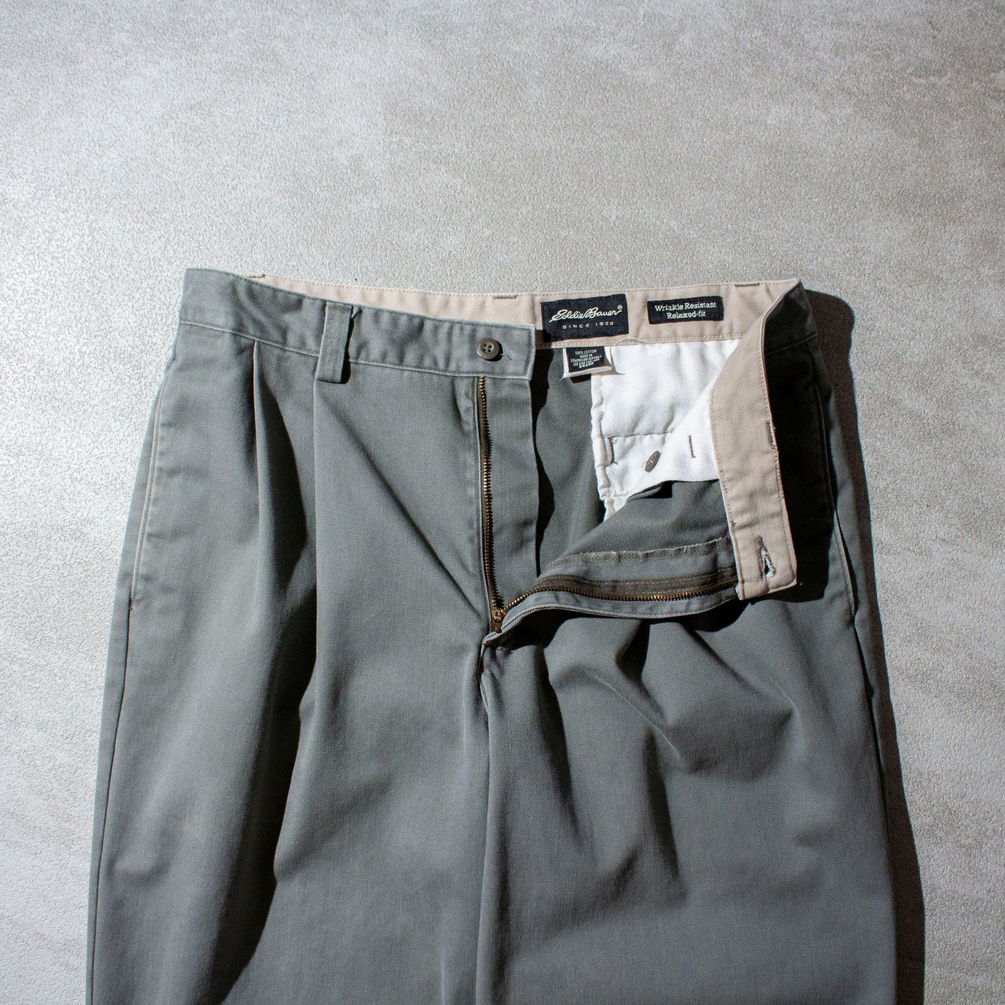 2Tucks Relaxed-fit Chino pants