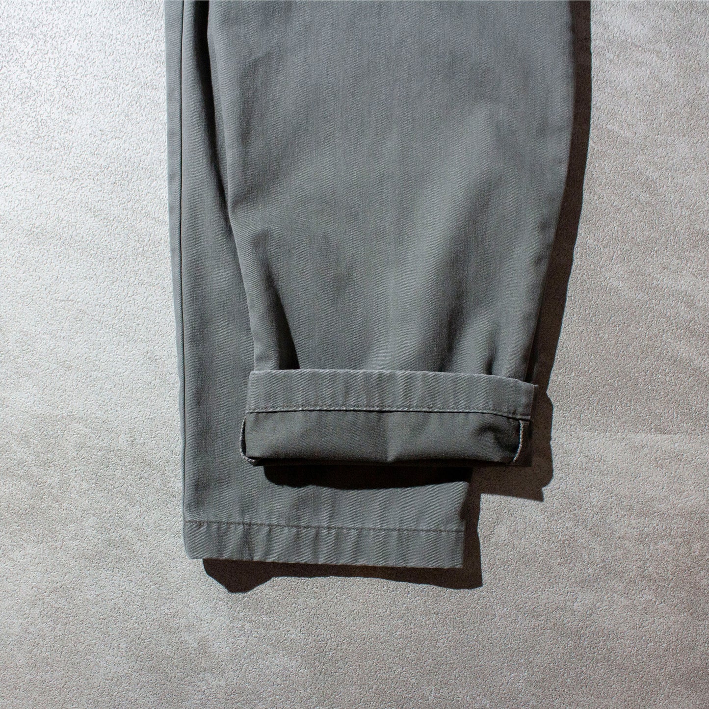 2Tucks Relaxed-fit Chino pants