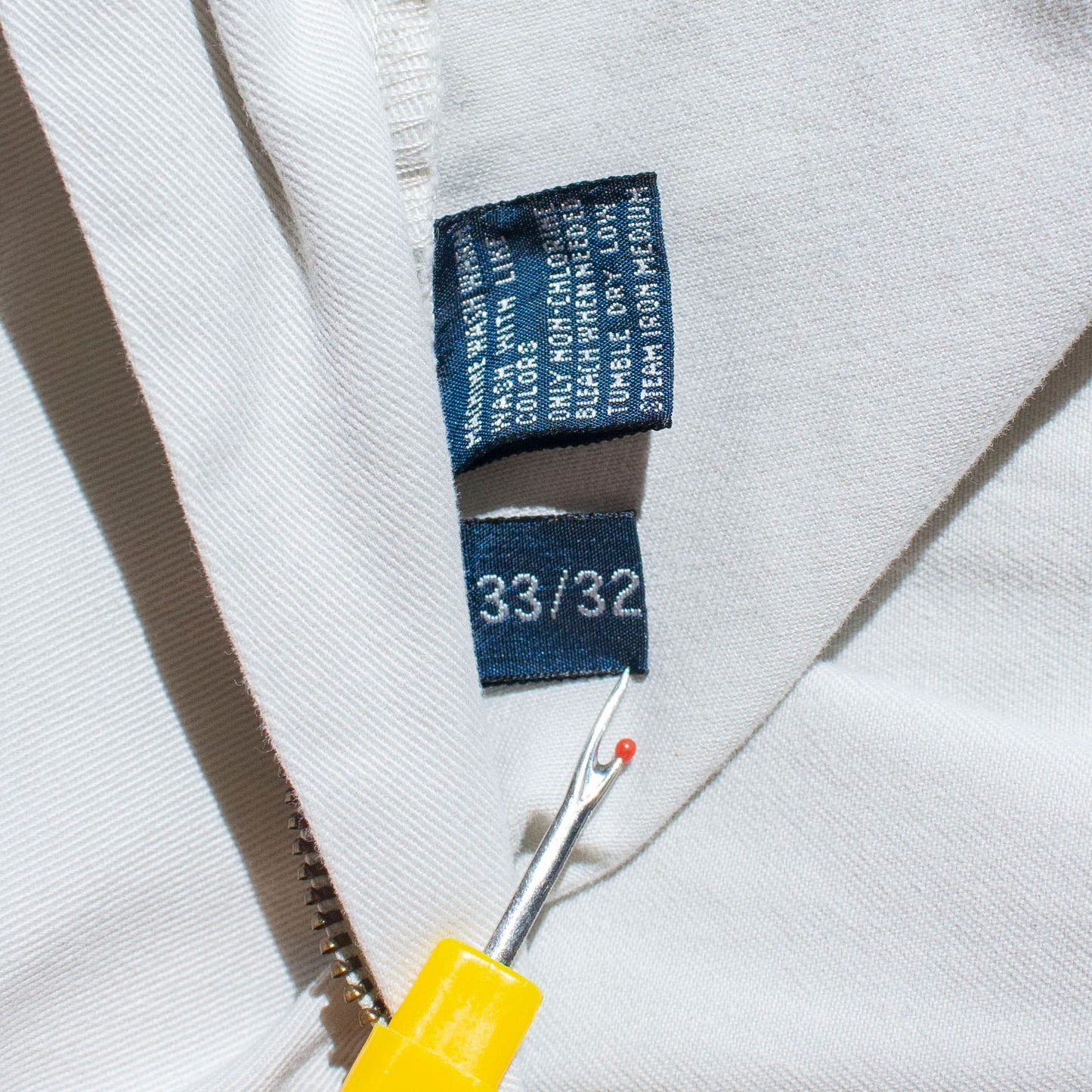 "PHILIP PANT" Chino Pants / Off White