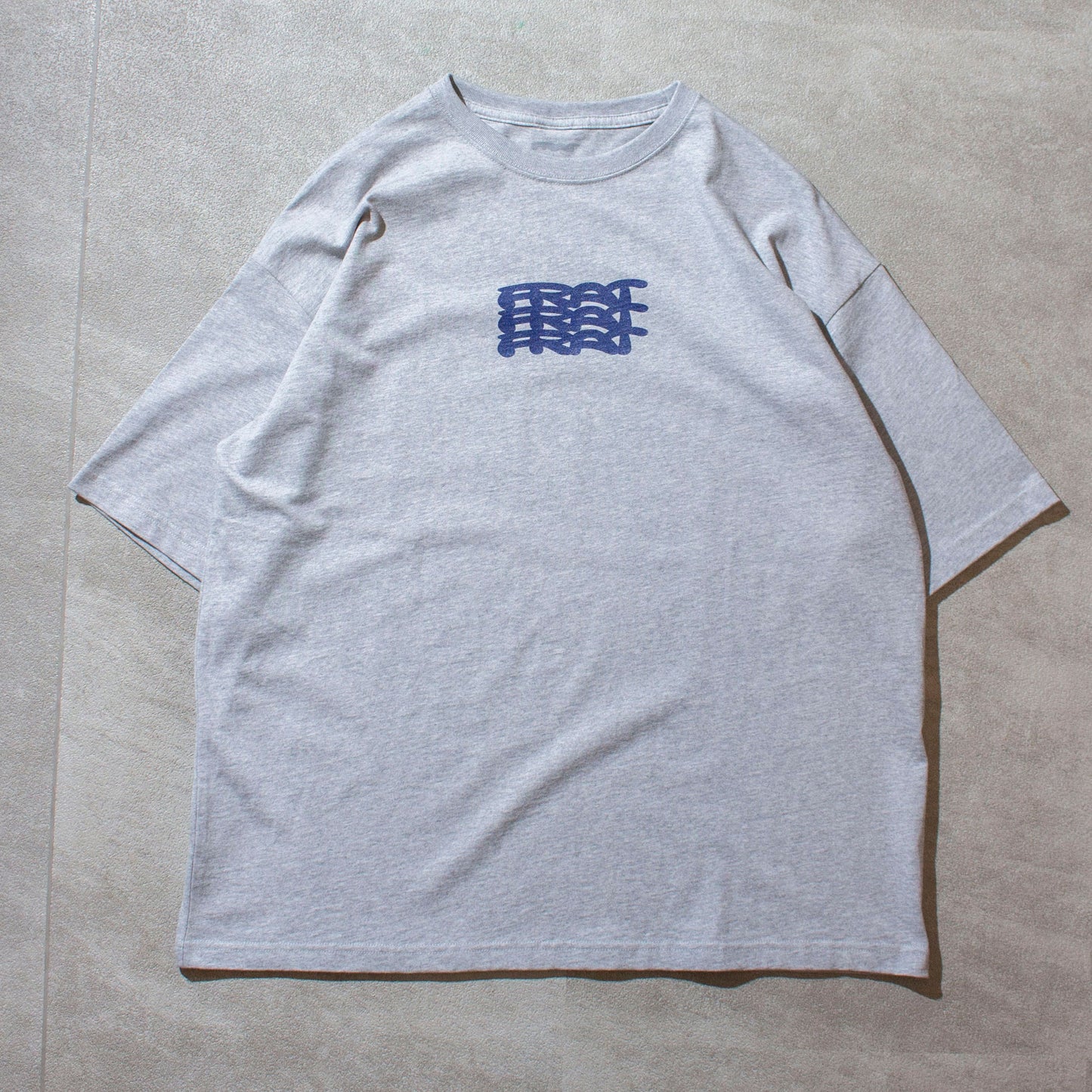 Triple Logo T-Shirt / Gray