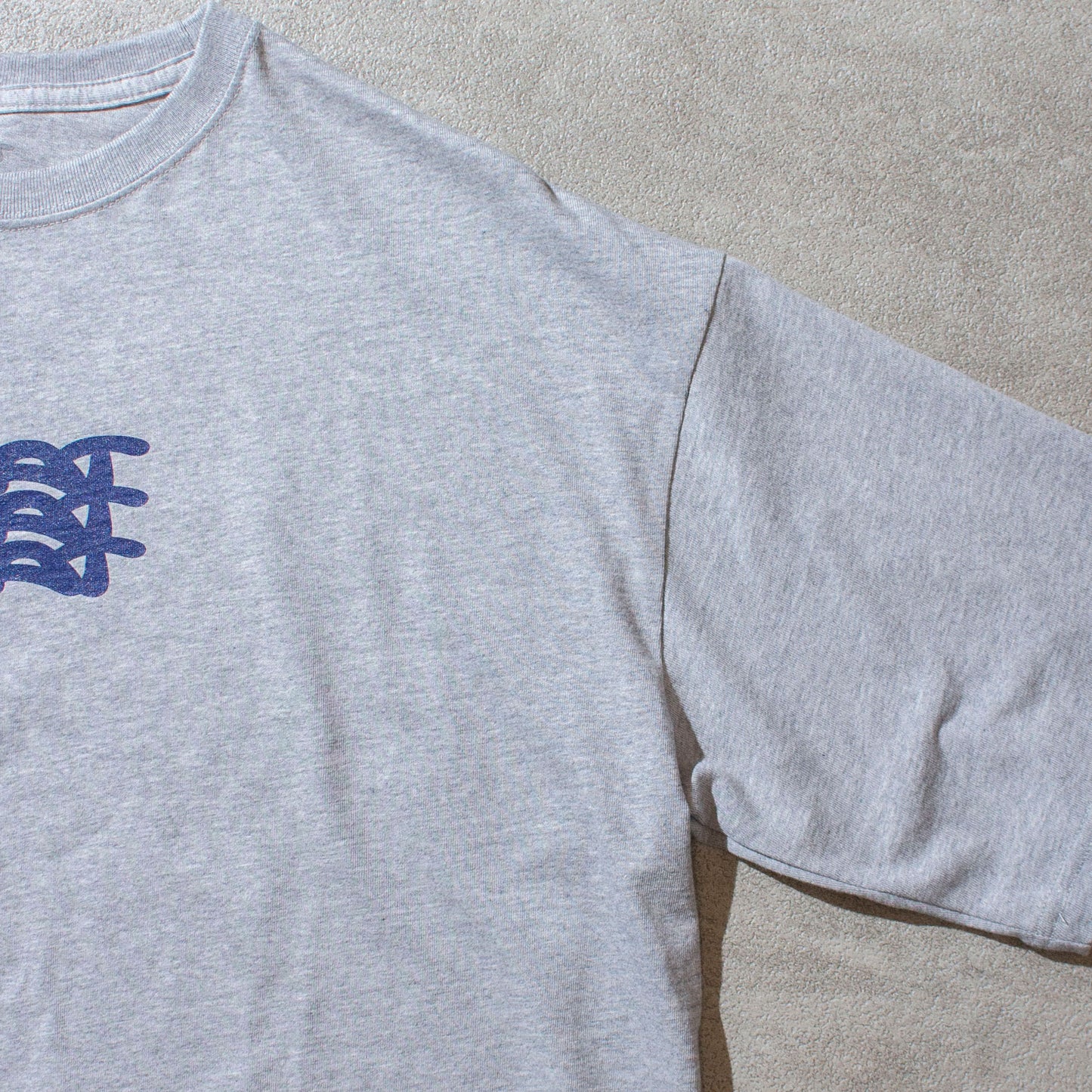 Triple Logo T-Shirt / Gray