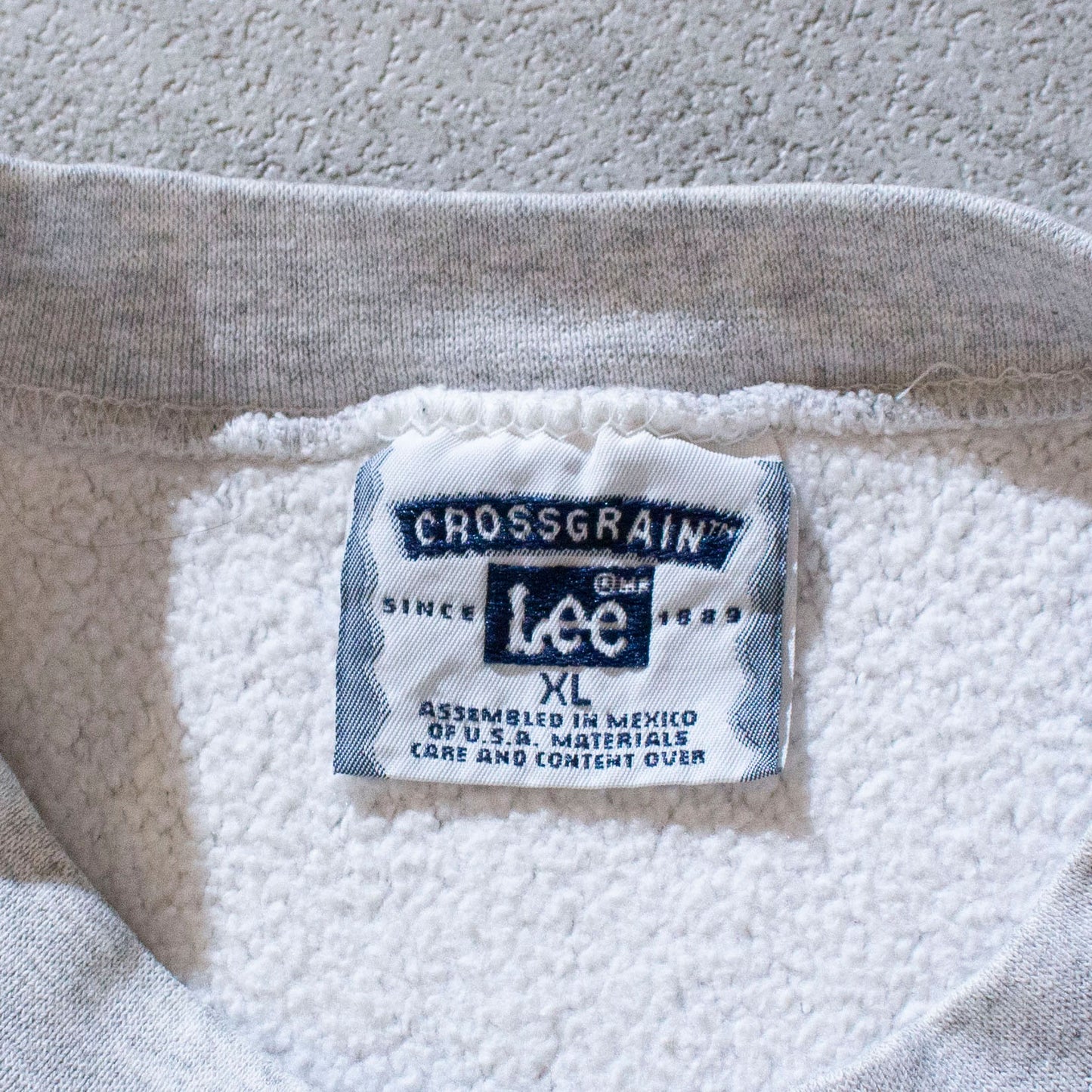 "CROSS GRAIN" Crewneck Sweat