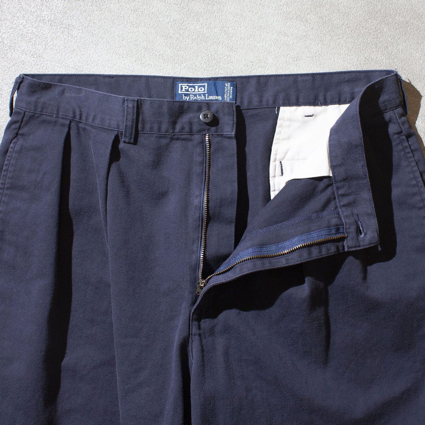 "TYLER SHORT" 2tuck Chino Shorts