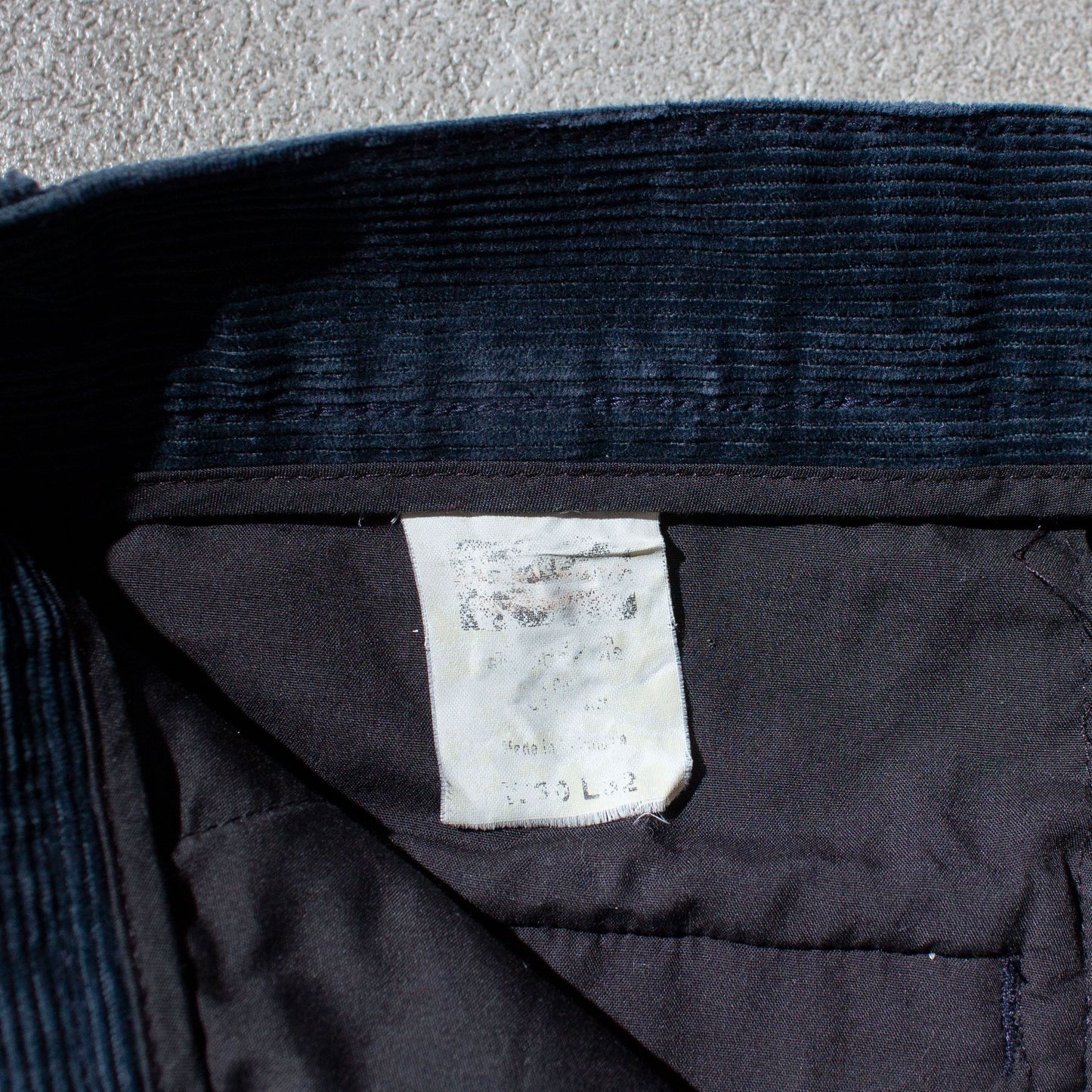 2Tuck Cordulo Pants