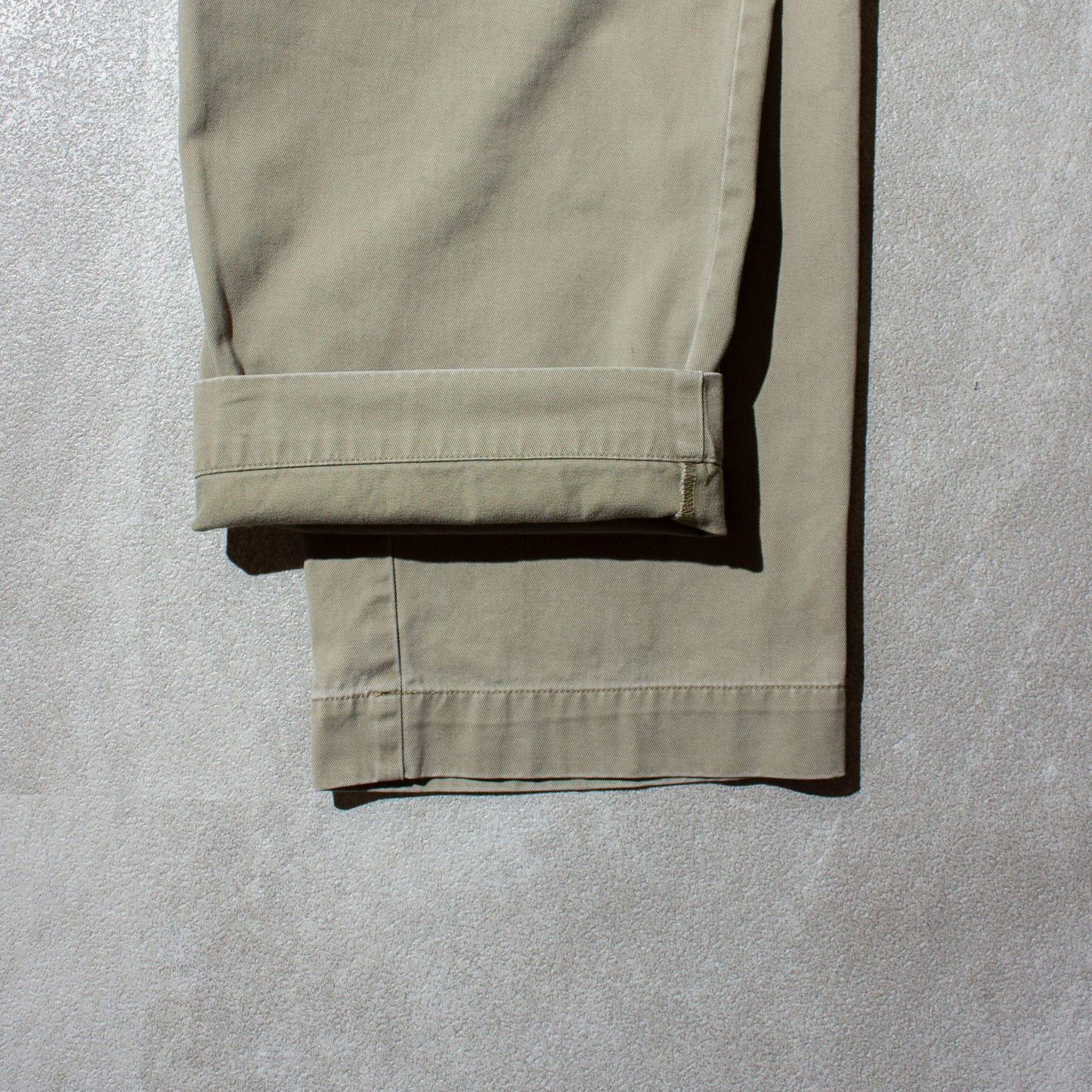 "PHILIP PANT" Chino Pants / KHAKI