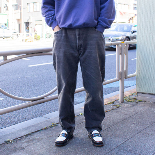 560 "LOOSE FIT TAPERED LEG "後染め" Black Denim Pants Made in U.S.A.