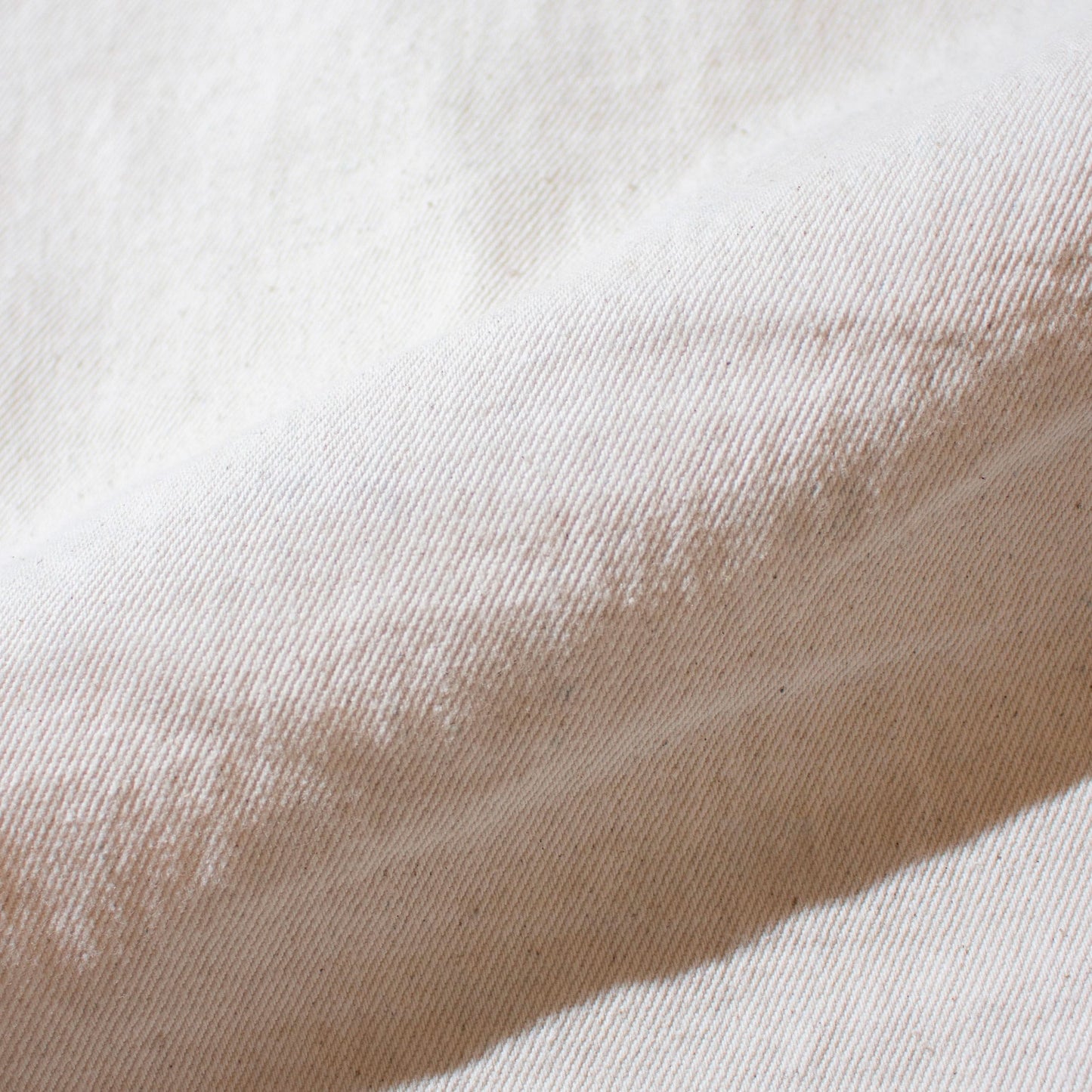 2tuck Denim Slacks / Ivory