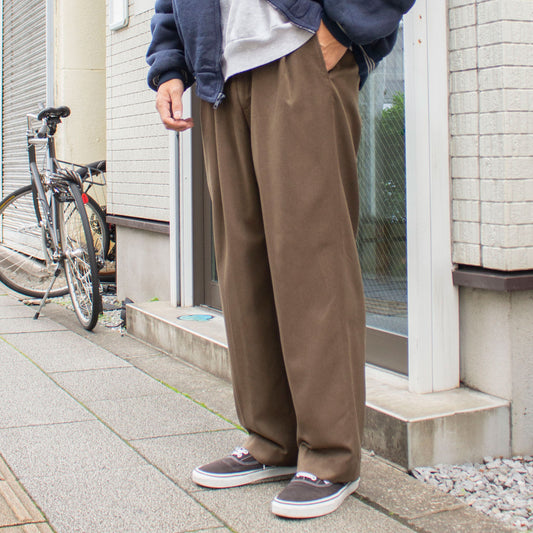 Traveler 2tuck Slacks