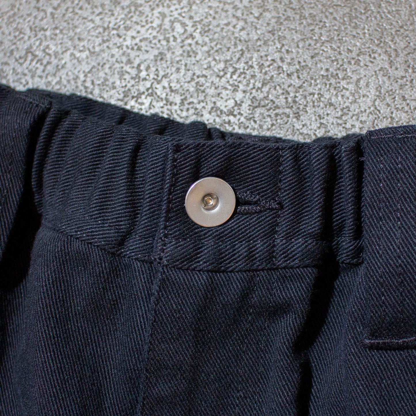 Bottle-Pocket Easy Shorts / Black