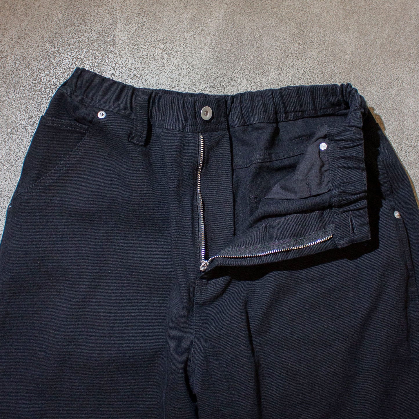 Bottle-Pocket Easy Shorts / Black