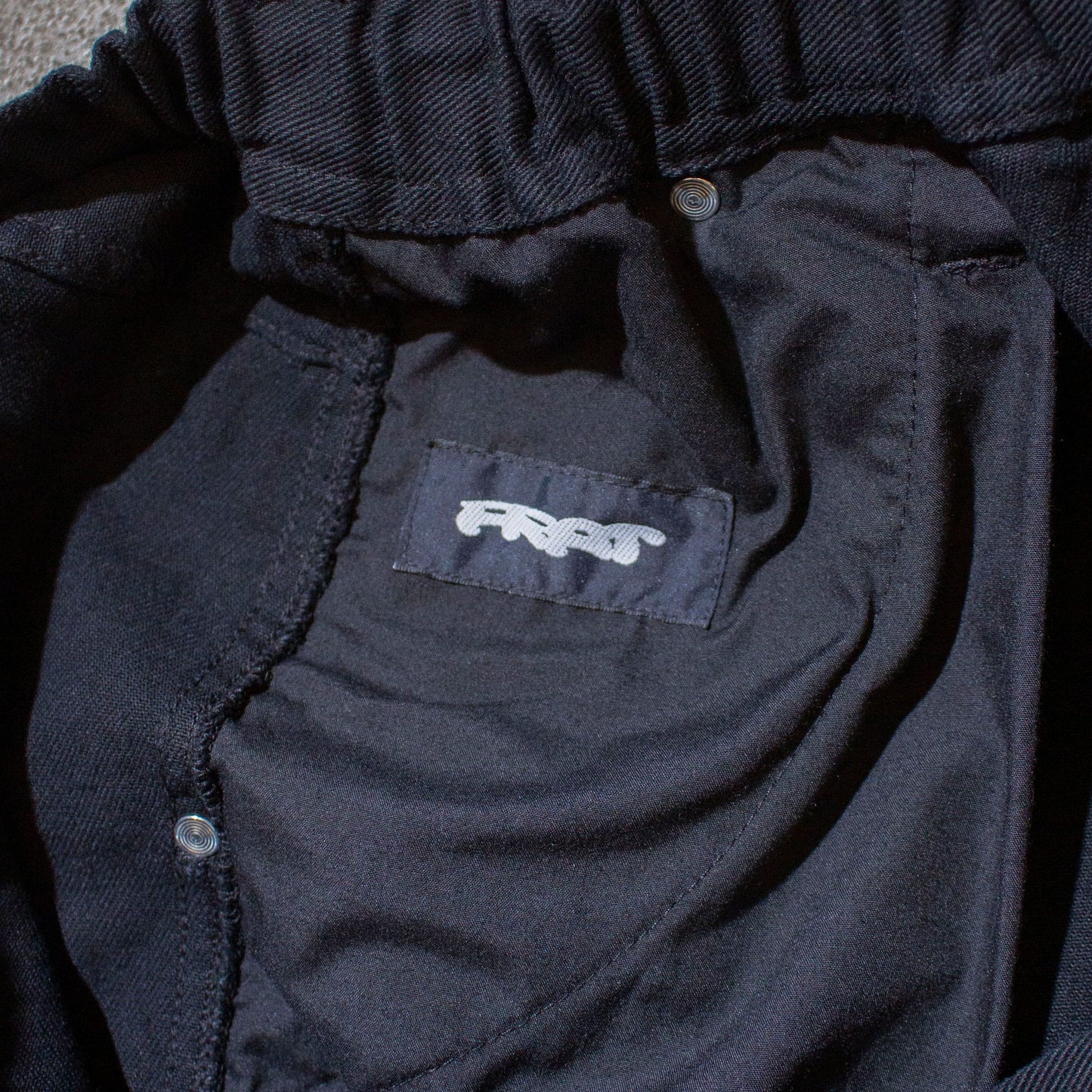 Bottle-Pocket Easy Shorts / Black