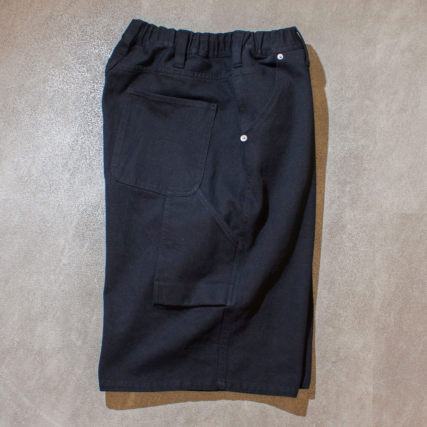Bottle-Pocket Easy Shorts / Black