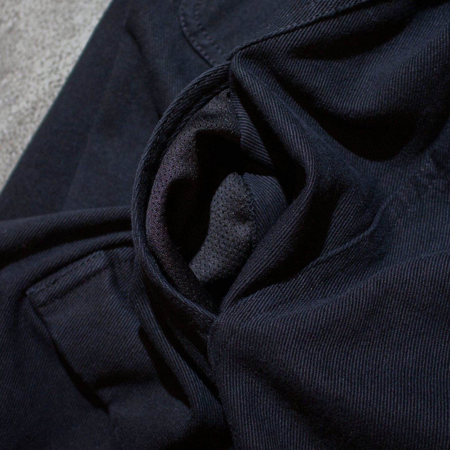 Bottle-Pocket Easy Shorts / Black