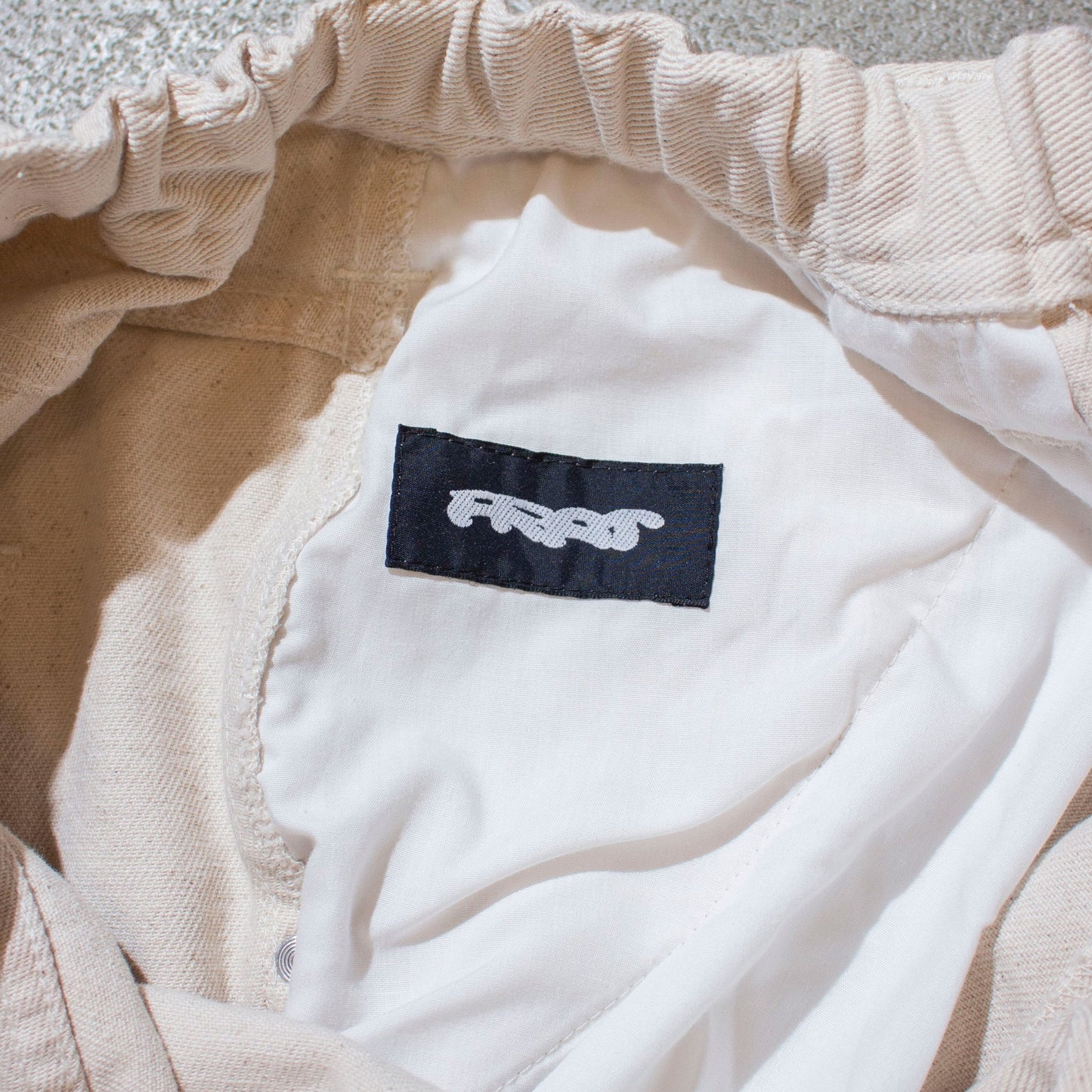 Bottle-Pocket Easy Shorts / Ivory