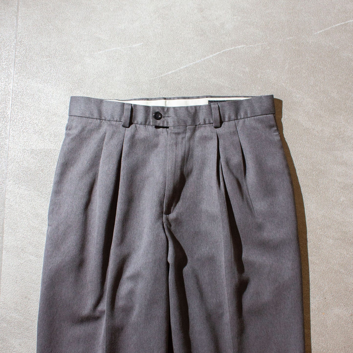 "EXACT" 2tuck Slacks