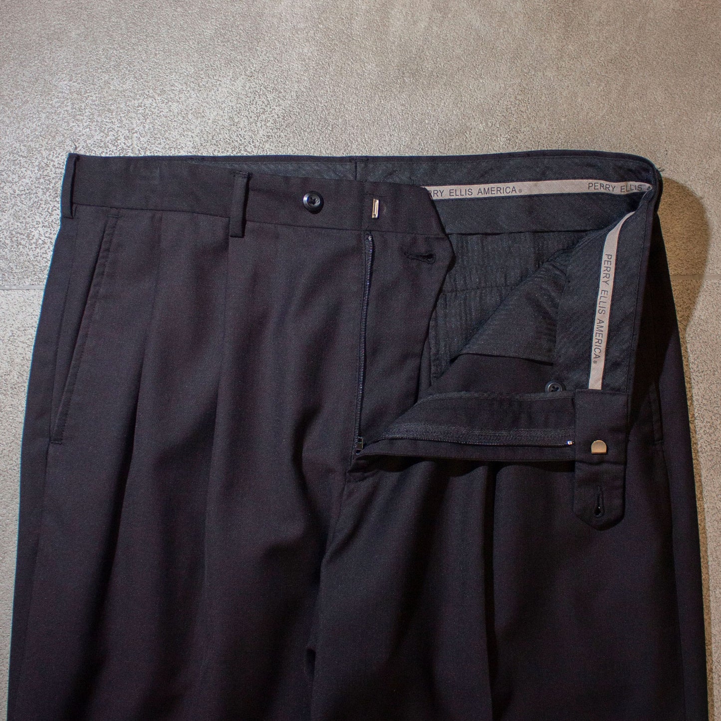 2tuck Wide Tapered Slacks【34×29】